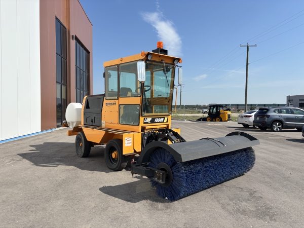 LeeBoy FB-90 Sweeper - Image 5