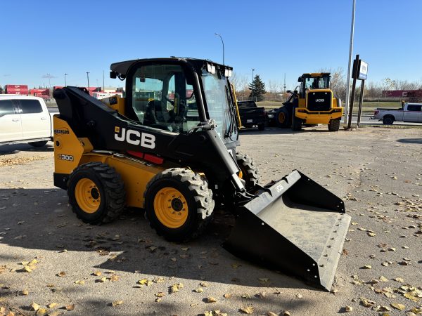 JCB 300 Loader - Image 6