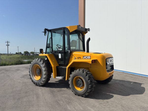 JCB 940-4 T4 Rough Terrain Forklift - Image 2
