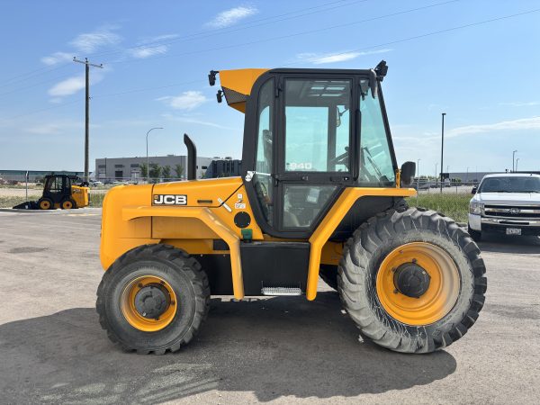 JCB 940-4 T4 Rough Terrain Forklift - Image 4