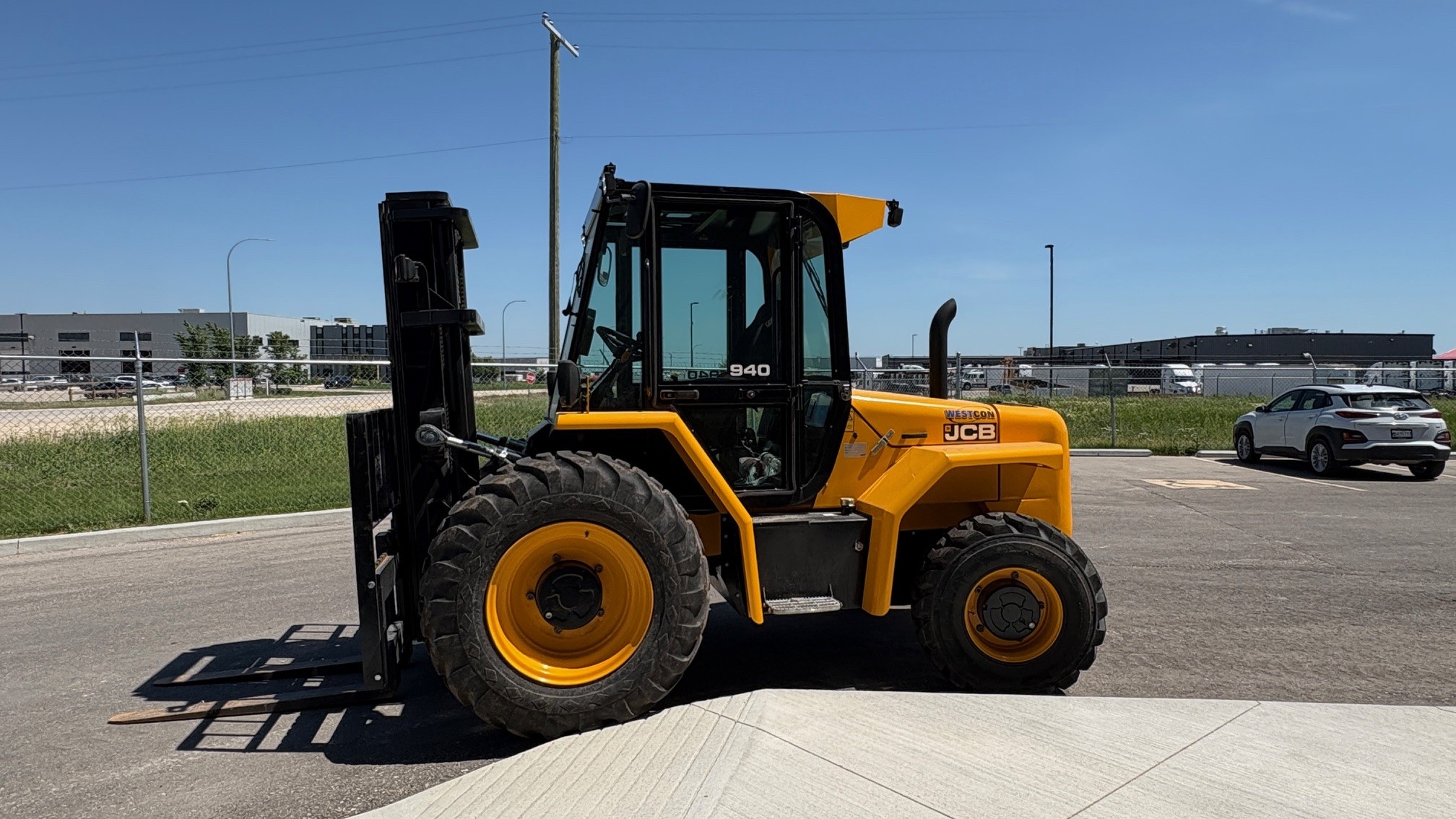 JCB 940-4 T4 Rough Terrain Forklift - Image 6