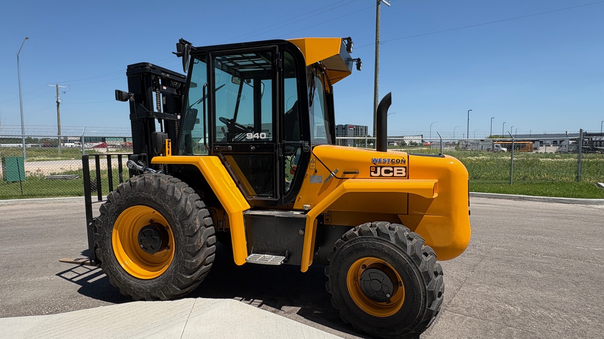 JCB 940-4 T4 Rough Terrain Forklift - Image 7