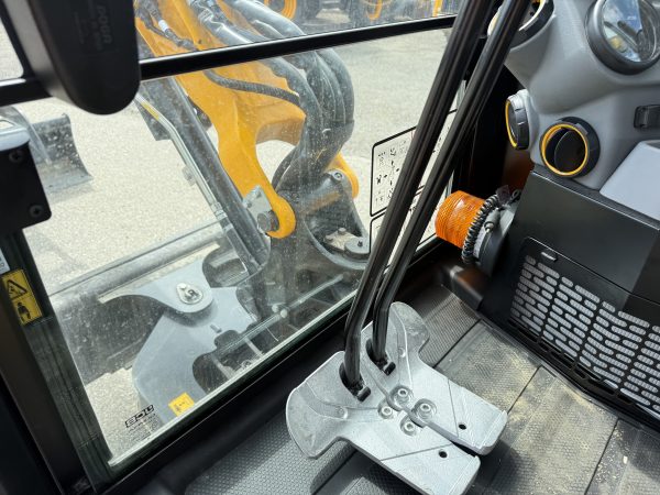 JCB 35Z Mini Excavator - Image 12