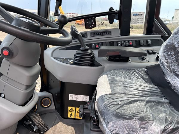 JCB 407 T4 Loader - Image 6