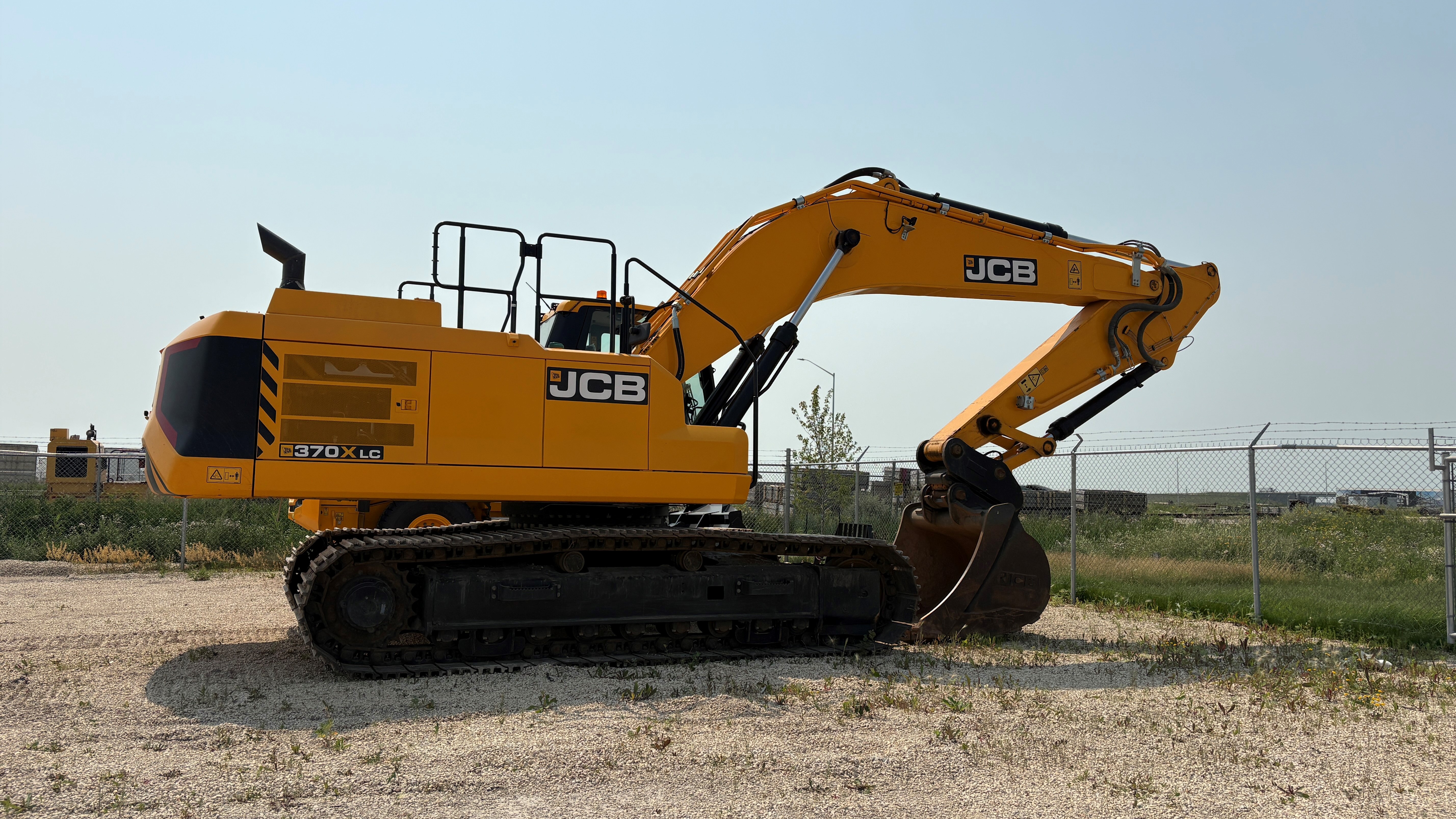 JCB 370X Excavator - Image 2